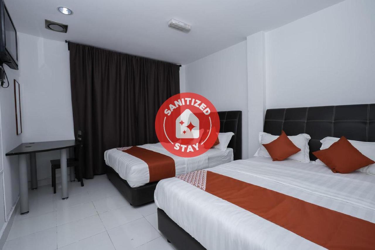 קואלה סלאנגור Oyo 988 Malawati Ria Hotel מראה חיצוני תמונה
