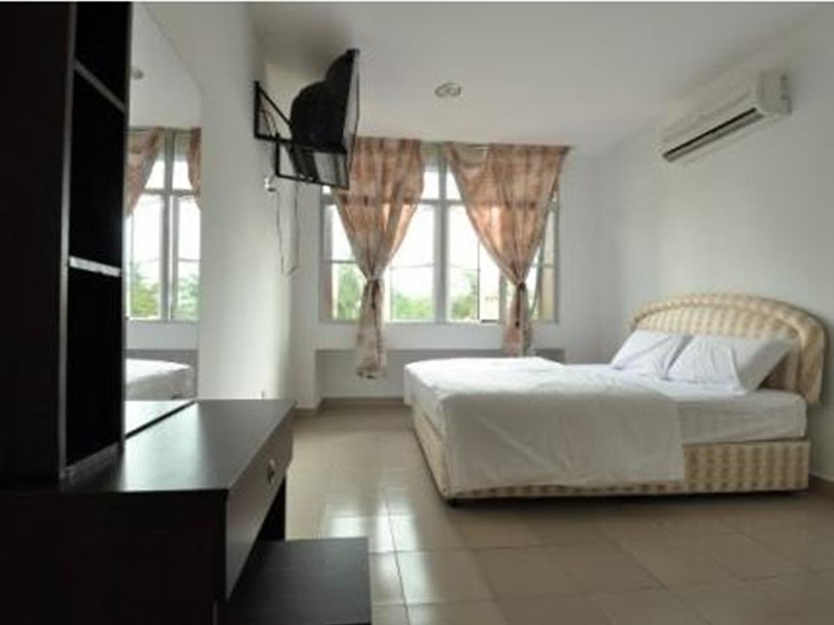 קואלה סלאנגור Oyo 988 Malawati Ria Hotel מראה חיצוני תמונה