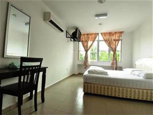 קואלה סלאנגור Oyo 988 Malawati Ria Hotel מראה חיצוני תמונה
