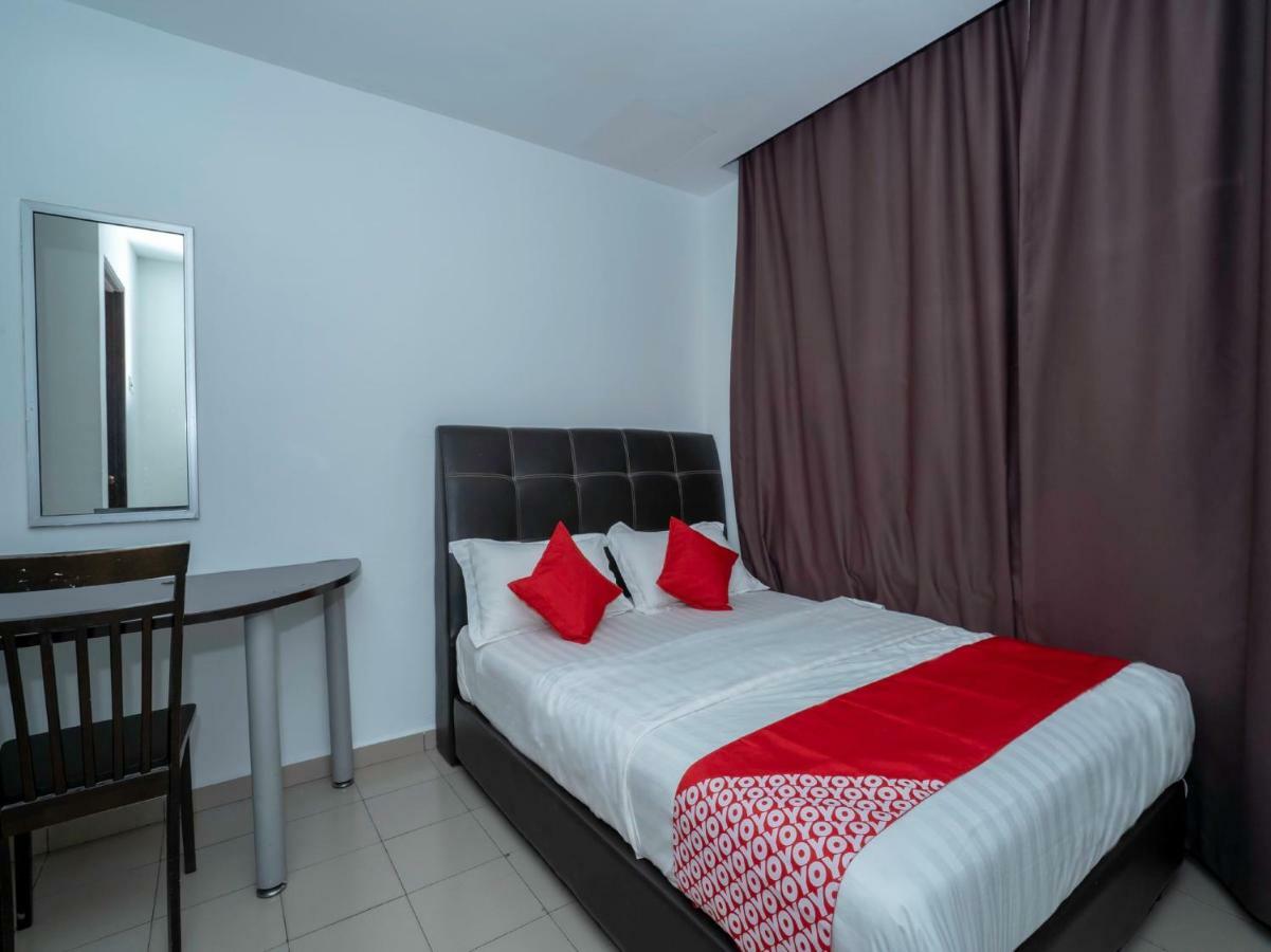 קואלה סלאנגור Oyo 988 Malawati Ria Hotel מראה חיצוני תמונה