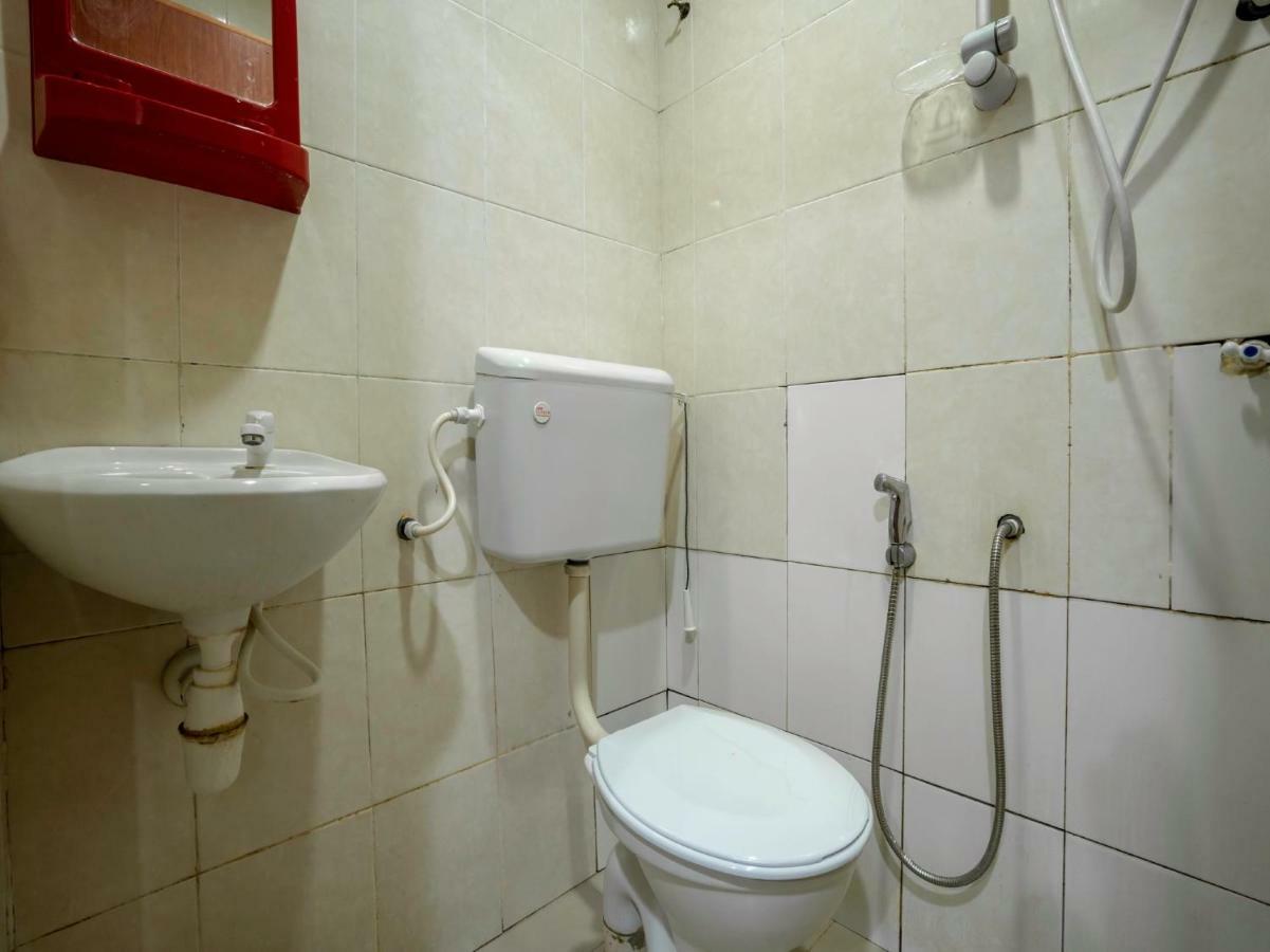קואלה סלאנגור Oyo 988 Malawati Ria Hotel מראה חיצוני תמונה